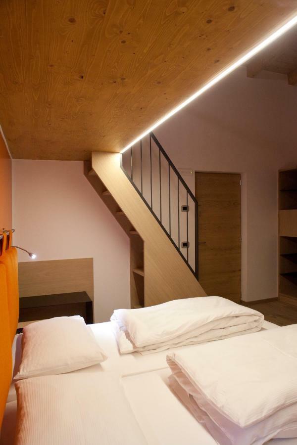 Agritur I Colori Bed & Breakfast Sanzeno Exterior foto