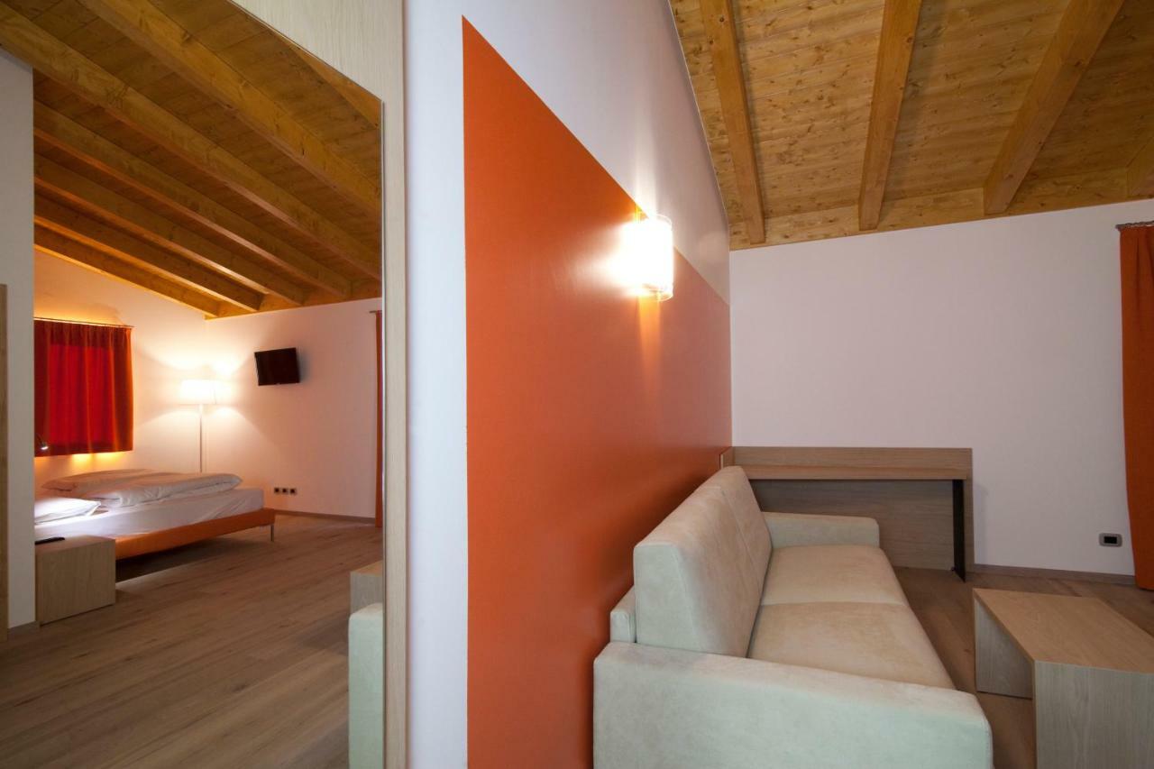 Agritur I Colori Bed & Breakfast Sanzeno Exterior foto