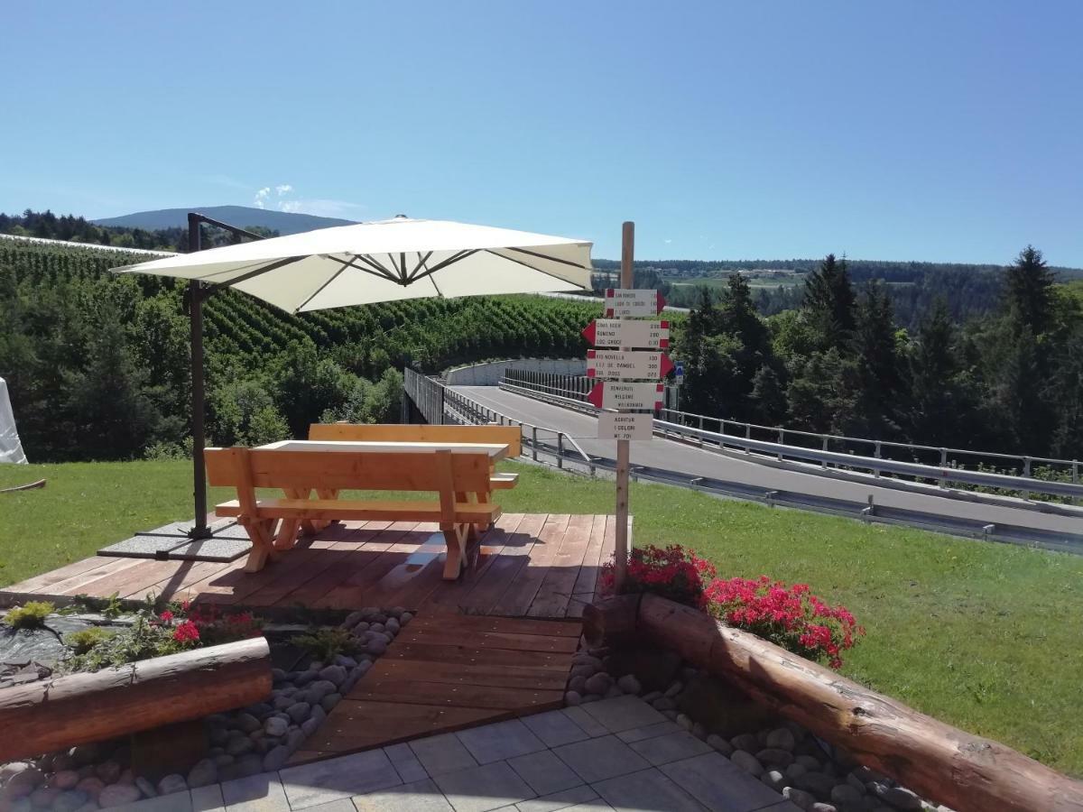 Agritur I Colori Bed & Breakfast Sanzeno Exterior foto